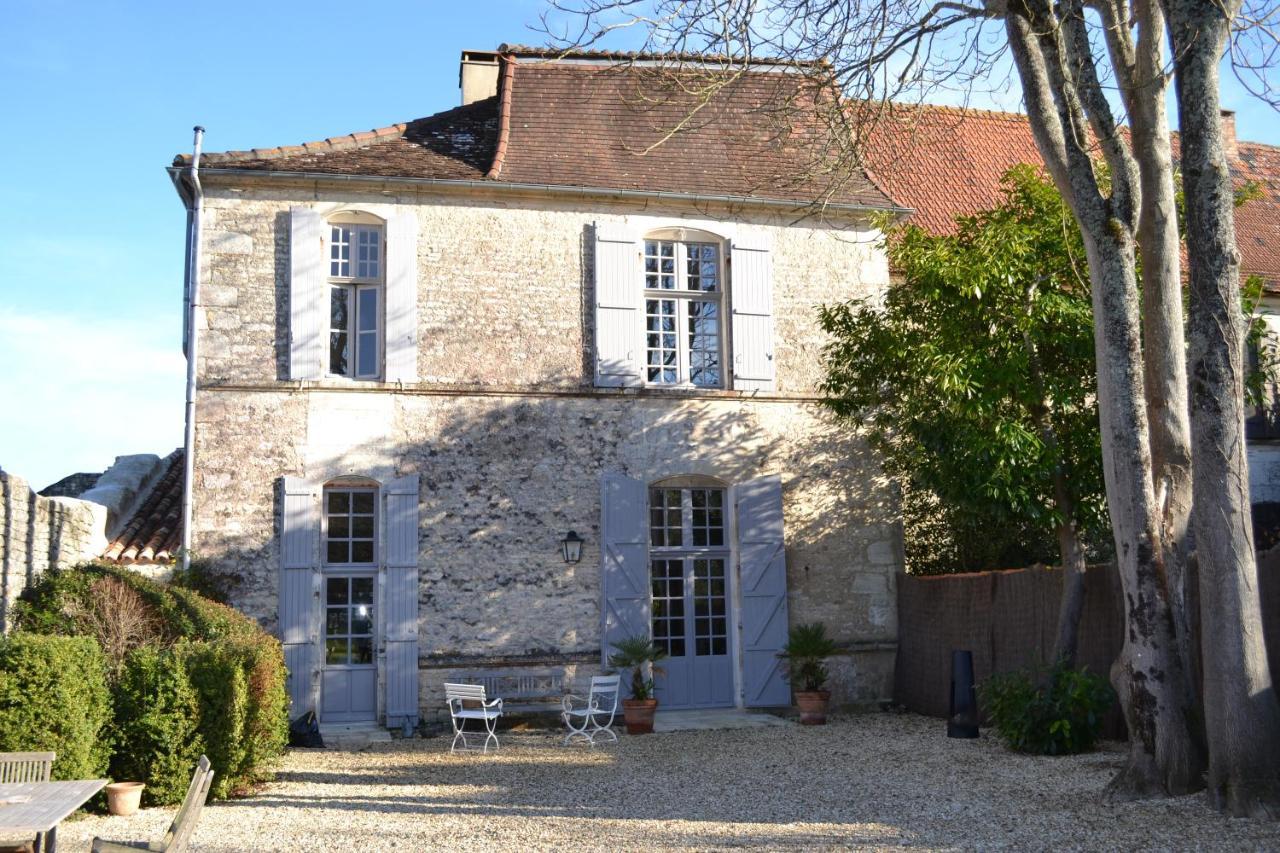 Le Petit Logis Acomodação com café da manhã Rouillac  Exterior foto